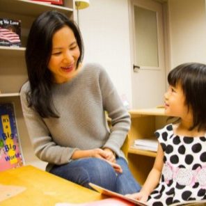 mom-daugther-reading